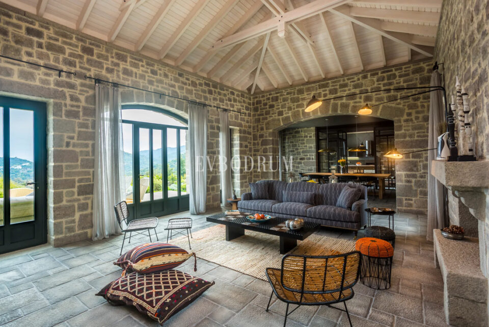 Yalıkavak'ta Mimar Han Tümertekin İmzalı Özel Taş Villa – Görsel 5