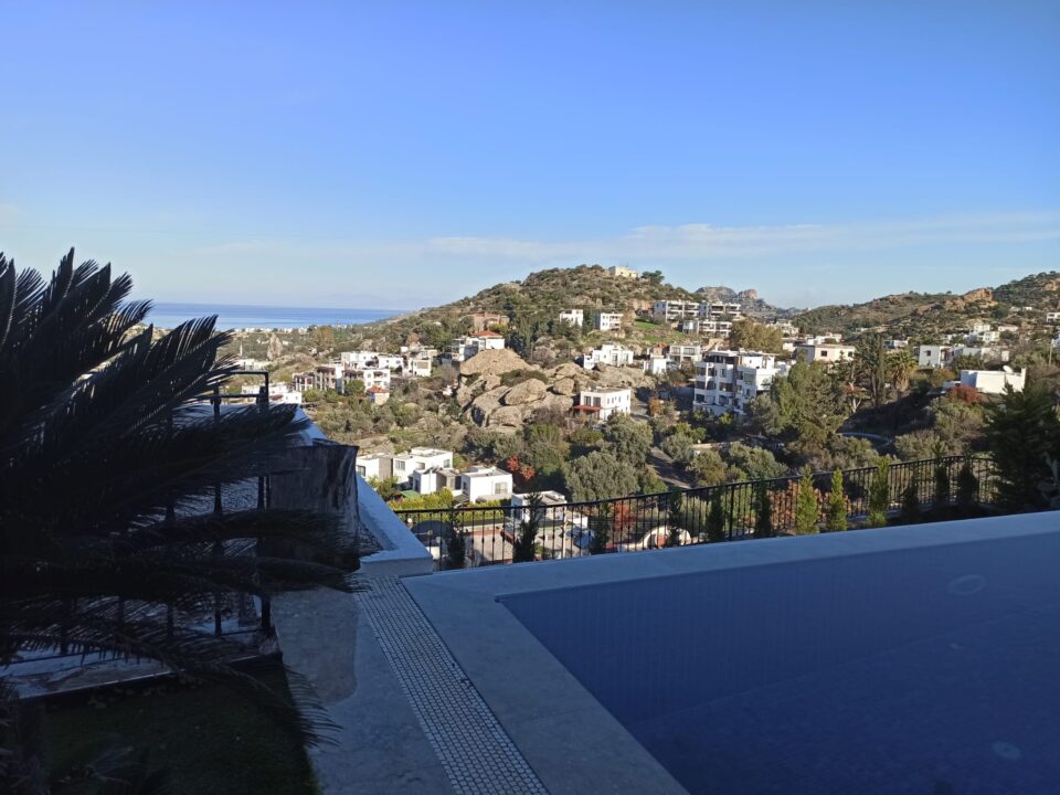 Exquisite, freistehende Villa mit Meerblick in Yalıkavak-Gökçebel – Foto 14