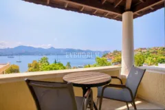 Yalıkavak'ta Denize Sıfır Mülk: Havuzlu, Bahçeli Büyük Villa ve Kumsala Doğrudan Erişimli Apart Otel