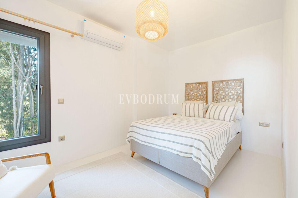 New townhouse with private pool – Photo 6