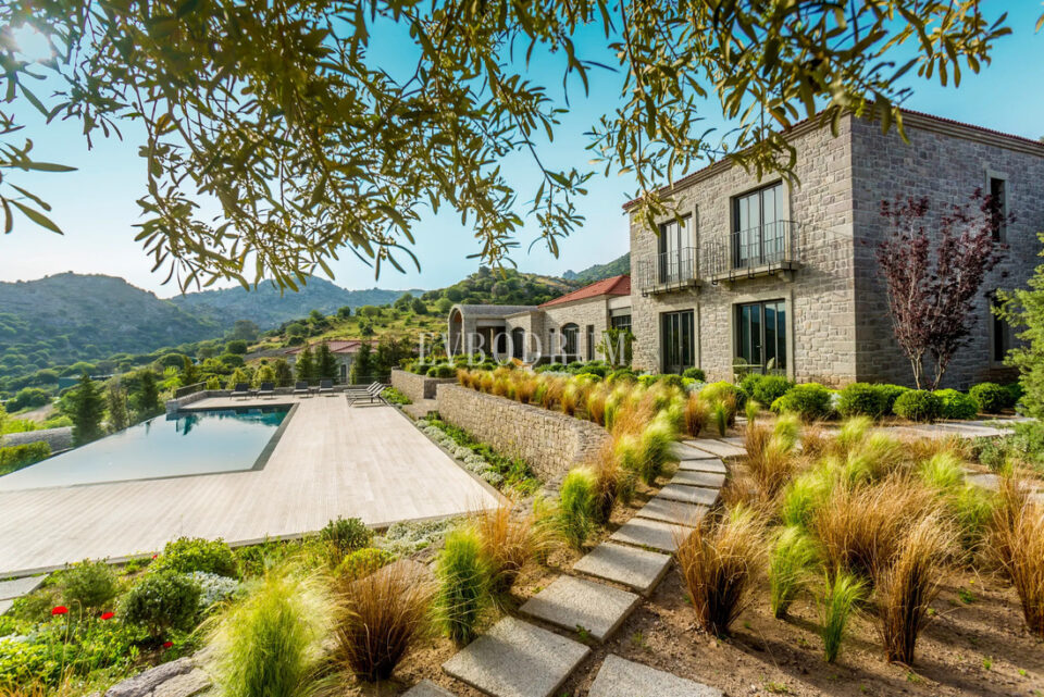 Yalıkavak'ta Mimar Han Tümertekin İmzalı Özel Taş Villa – Görsel 7