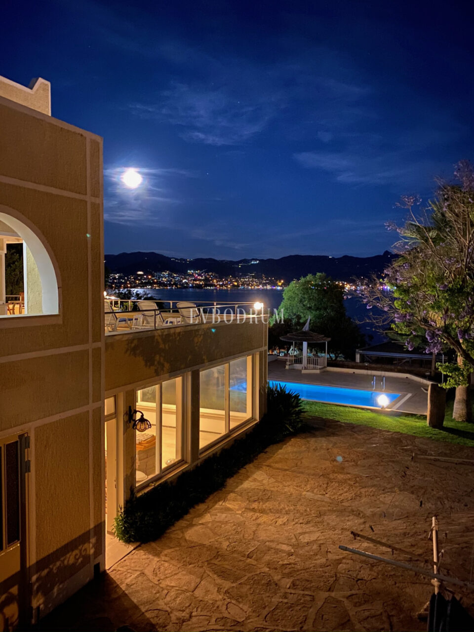 Yalıkavak'ta Denize Sıfır Mülk: Havuzlu, Bahçeli Büyük Villa ve Kumsala Doğrudan Erişimli Apart Otel – Görsel 5