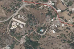 Yalıkavak Burun Köyü’nde 815 m² Arsa İçinde Taş Ev ve Müştemilatlar