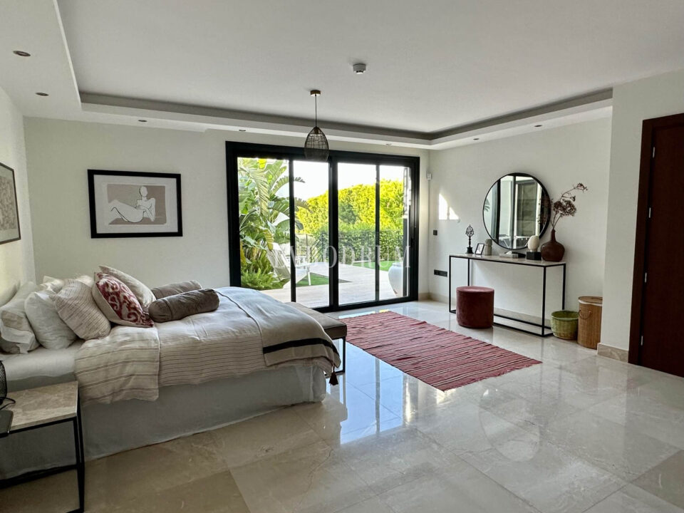 Luxurious rental villa with views over Yalikavak Marina – 12A