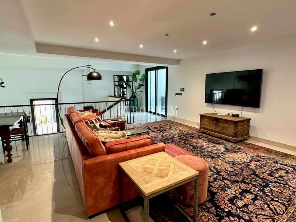 Luxurious rental villa with views over Yalikavak Marina – 22A