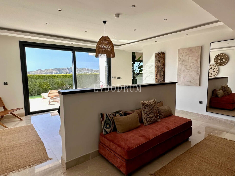 Luxurious rental villa with views over Yalikavak Marina – 25A