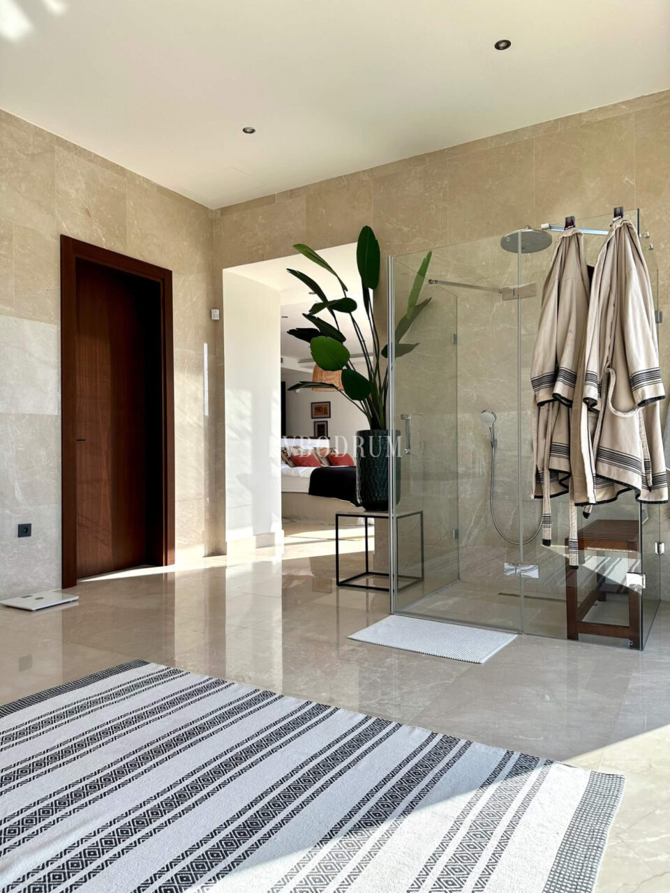 Luxurious rental villa with views over Yalikavak Marina – 28A