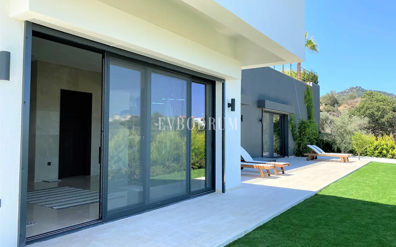 Yalikavak Marina manzaralı lüks villa