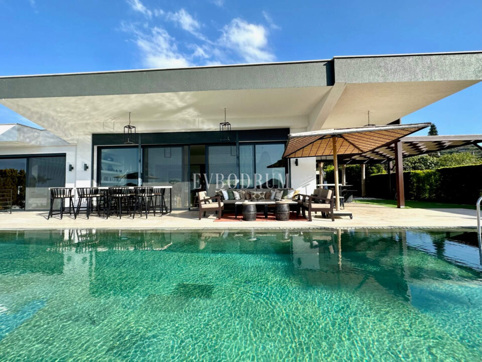 Luxurious rental villa with views over Yalikavak Marina – 2A