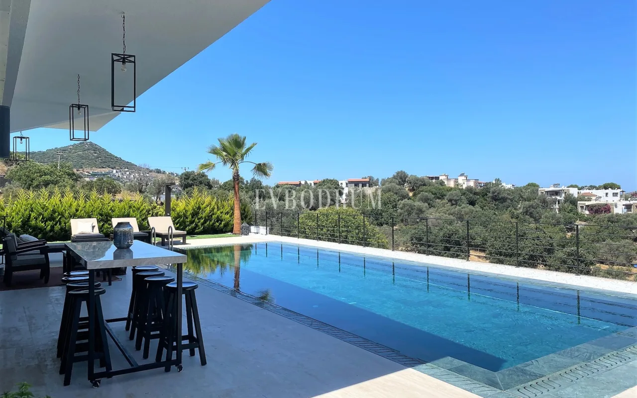 Yalikavak Marina manzaralı lüks villa