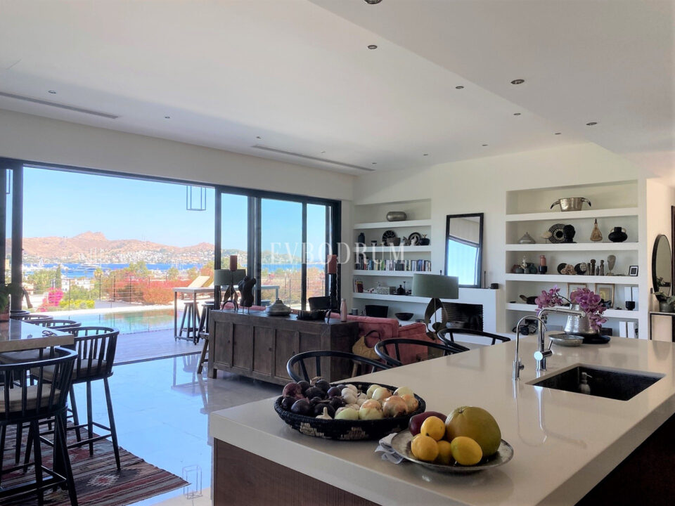 Yalikavak Marina manzaralı lüks villa