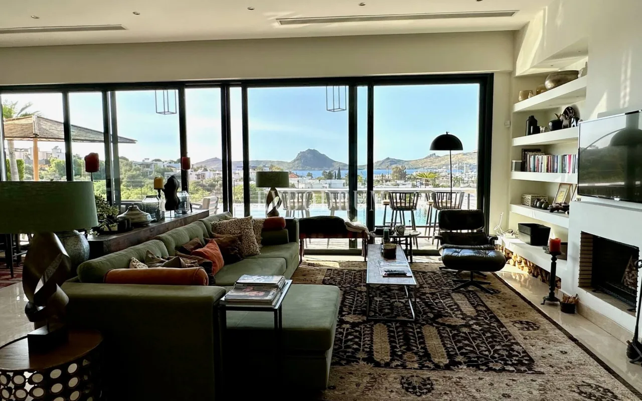 Yalikavak Marina manzaralı lüks villa