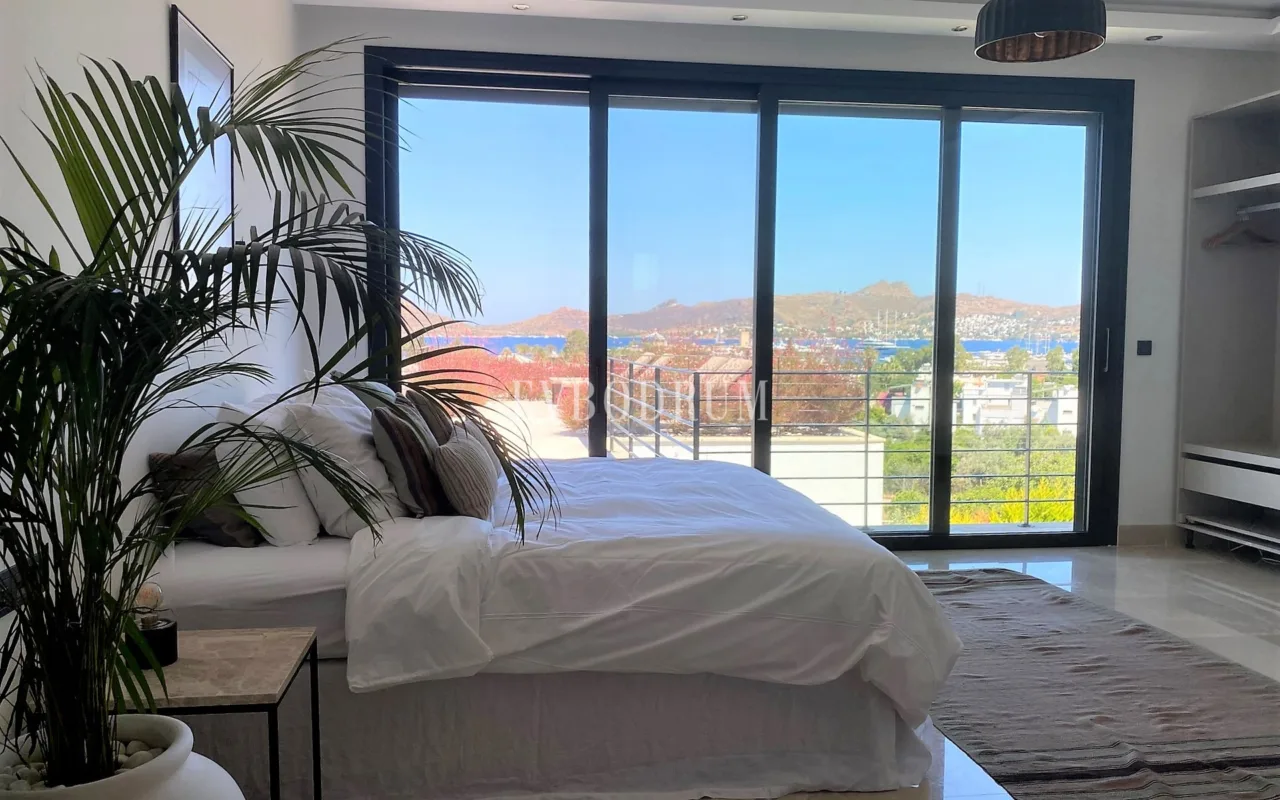 Yalikavak Marina manzaralı lüks villa