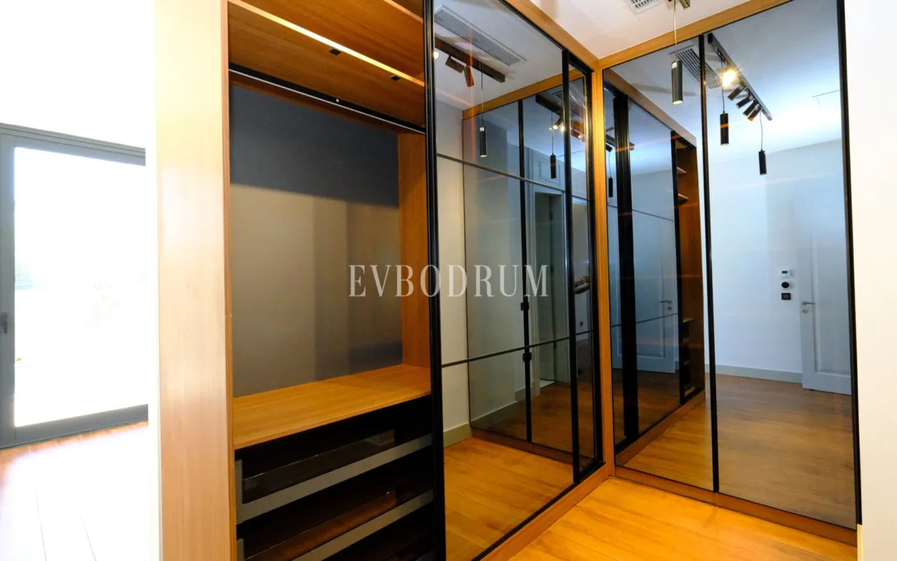 Yalıkavak'ta yeni tamamlanmış, mimari tasarımlı villa