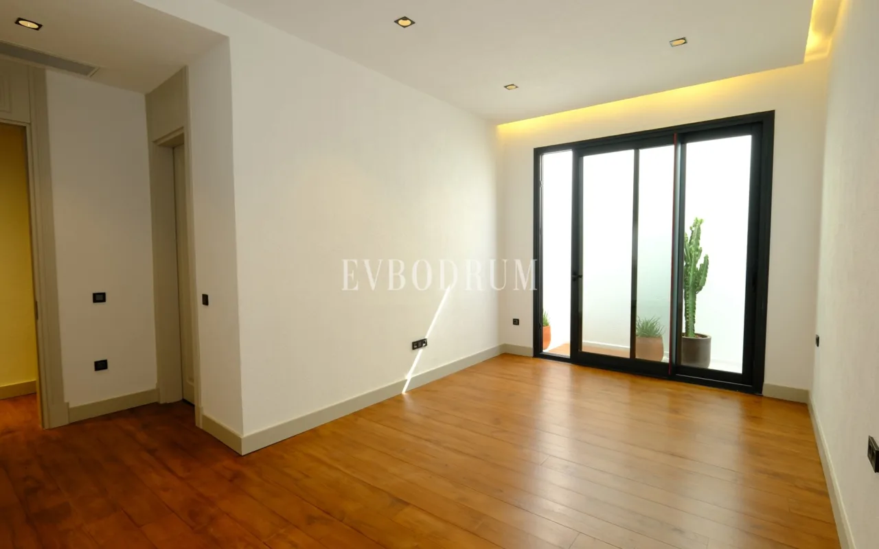 Yalıkavak'ta yeni tamamlanmış, mimari tasarımlı villa