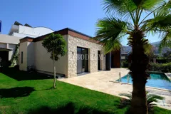 Yalıkavak'ta yeni tamamlanmış, mimari tasarımlı villa