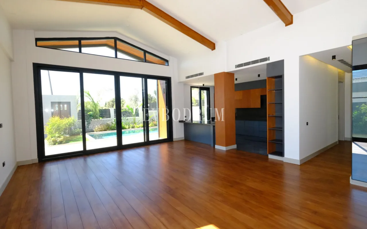 Yalıkavak'ta yeni tamamlanmış, mimari tasarımlı villa