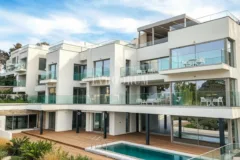 Yalıkavak Tilkicik Koyu’nda Denize Sıfır ve Özel Plajlı Daireler