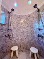 Bodrum Çökertme'de Mimar Tarafından Renove Edilmiş 14,500 m2 Bahçeli Taş Ev