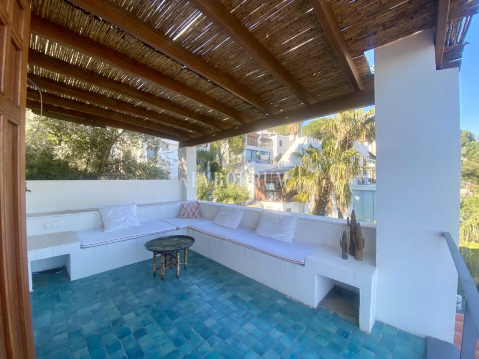 Summer Home with Full Bay Views in Aktur B District