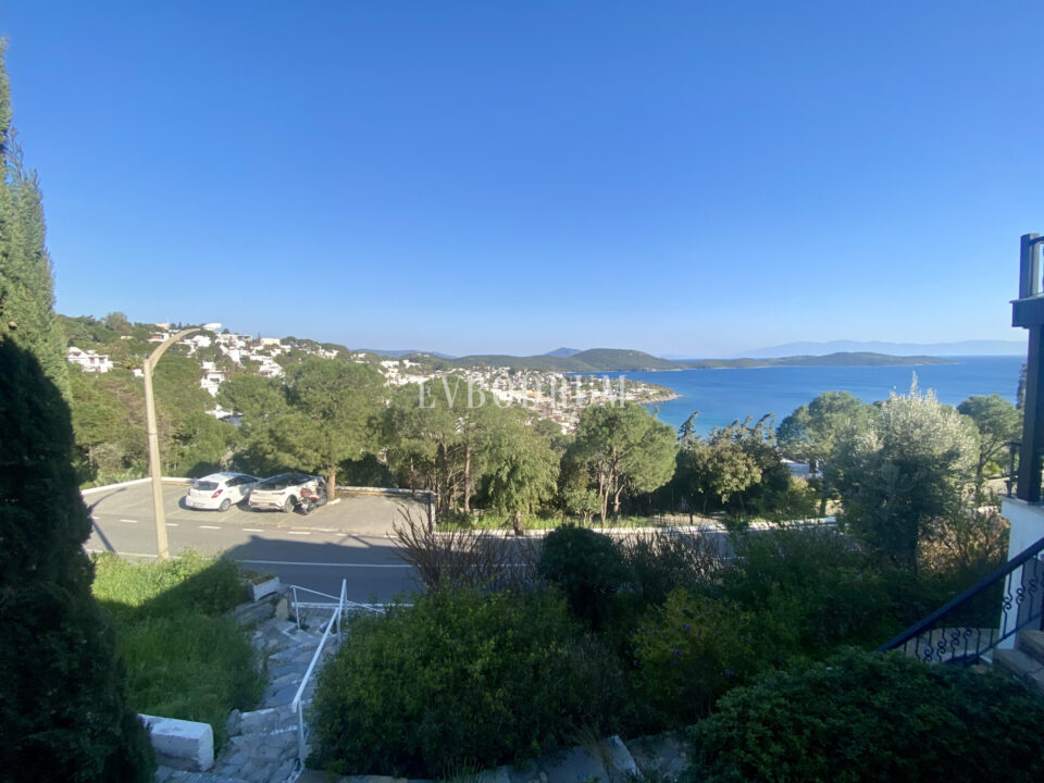 Summer Home with Full Bay Views in Aktur B District
