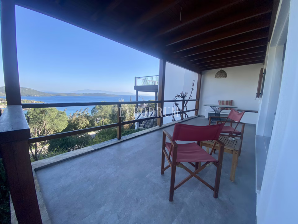 Charmantes Sommerhaus mit Panoramablick auf die Bucht im Viertel Aktur B – Foto 5