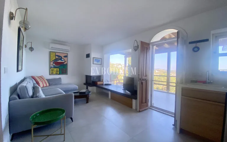 Charmantes Sommerhaus mit Panoramablick auf die Bucht im Viertel Aktur B – Foto 3