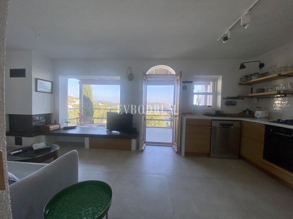 Summer Home with Full Bay Views in Aktur B District