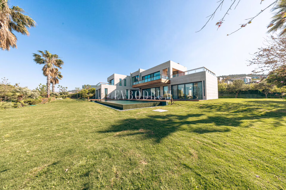 Mandarin Oriental Residences'ta Kesintisiz Manzaralı ve Ön Sıra Müstakil Villa – Görsel 3