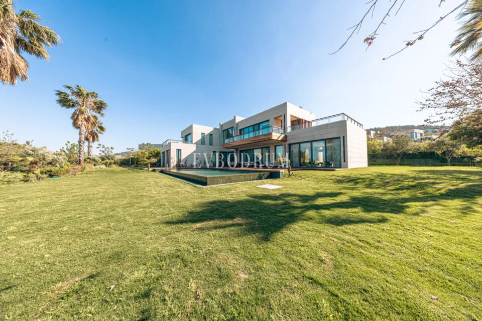 Mandarin Oriental Residences'ta Kesintisiz Manzaralı ve Ön Sıra Müstakil Villa – Görsel 3