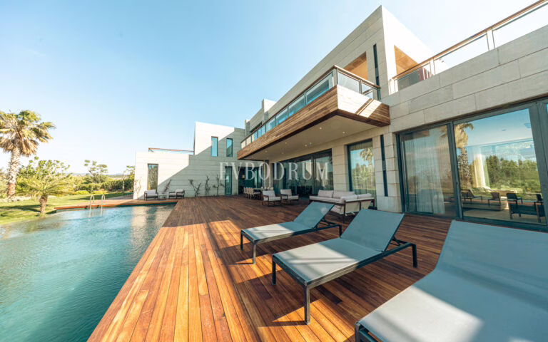 Mandarin Oriental Residences'ta Kesintisiz Manzaralı ve Ön Sıra Müstakil Villa – Görsel 5