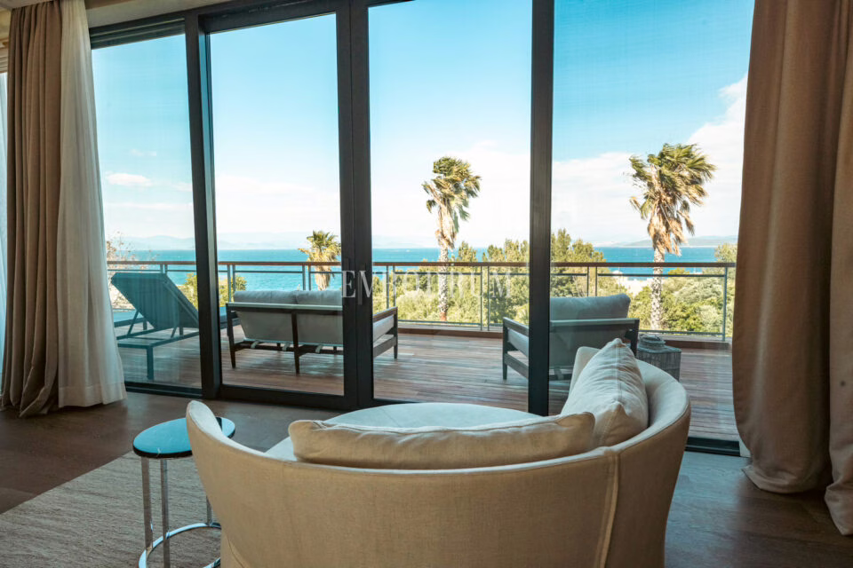 Mandarin Oriental Residences'ta Kesintisiz Manzaralı ve Ön Sıra Müstakil Villa – Görsel 11
