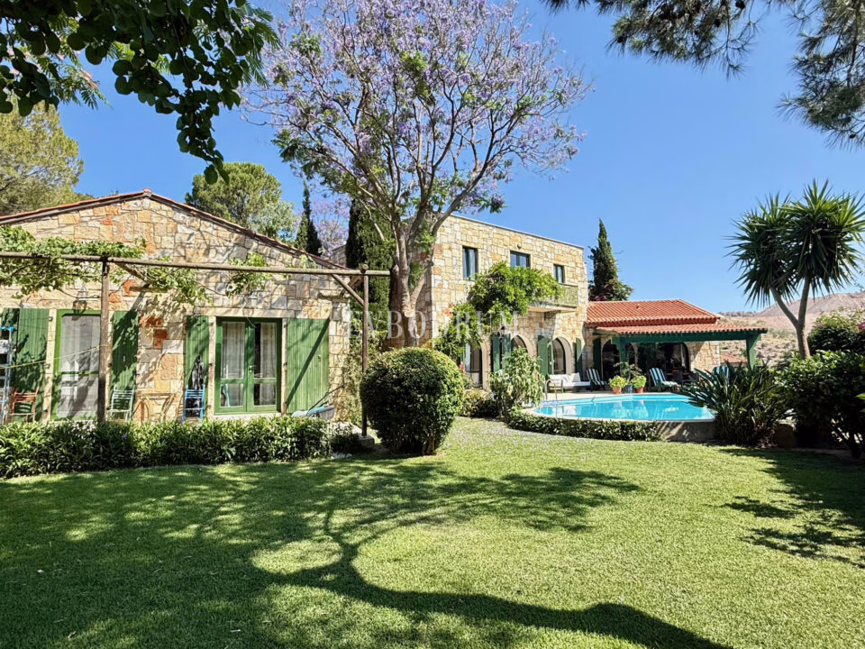 Eski Gölköy'de Görkemli Taş Ev, Misafir Evi ve Havuz – Photo 2