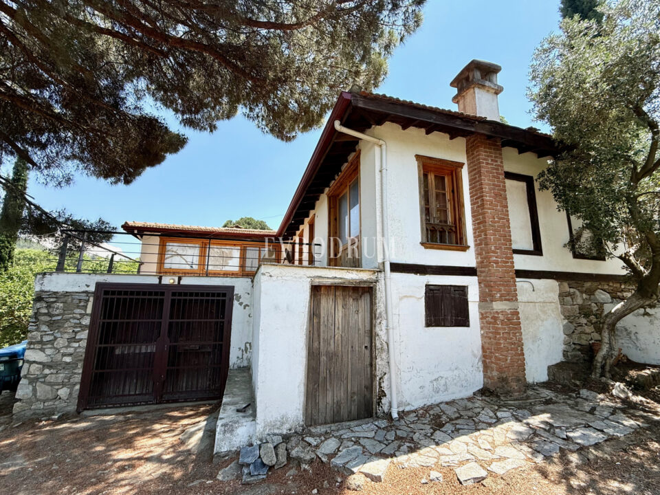 40.000 m² Arazi, Taş Ev ve Entegre Ceviz Üretim Tesisi