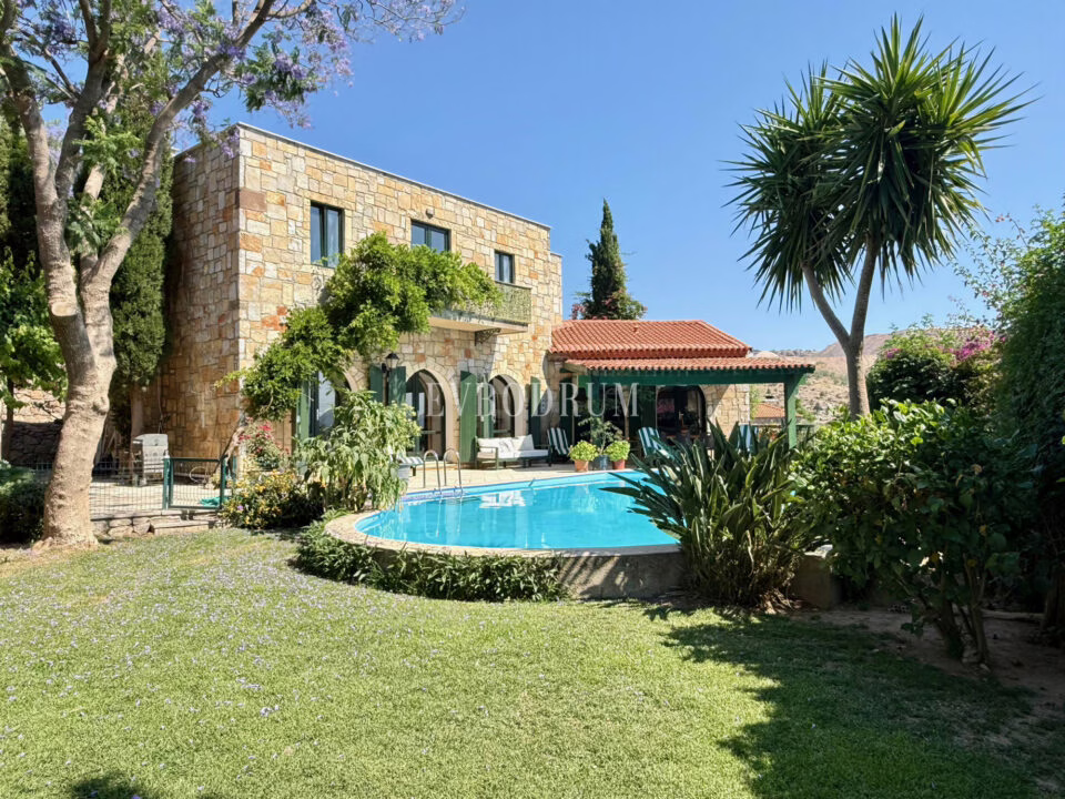 Eski Gölköy'de Görkemli Taş Ev, Misafir Evi ve Havuz – Photo 3