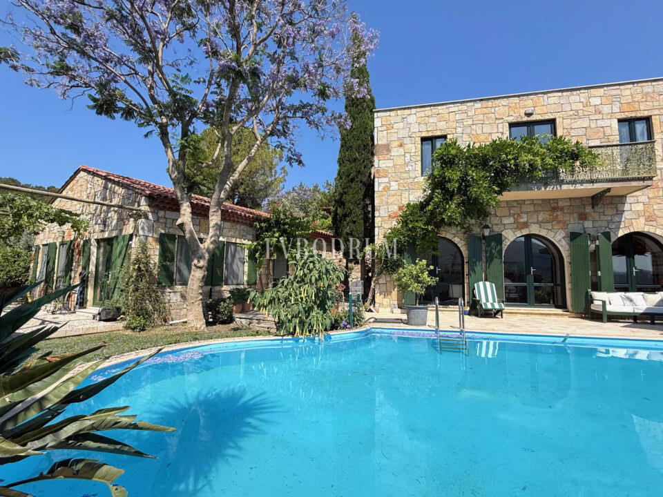 Eski Gölköy'de Görkemli Taş Ev, Misafir Evi ve Havuz – Photo 5
