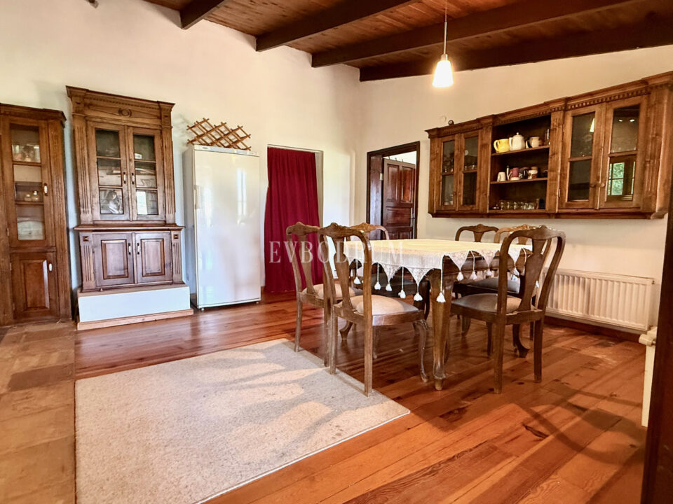40.000 m² Arazi, Taş Ev ve Entegre Ceviz Üretim Tesisi