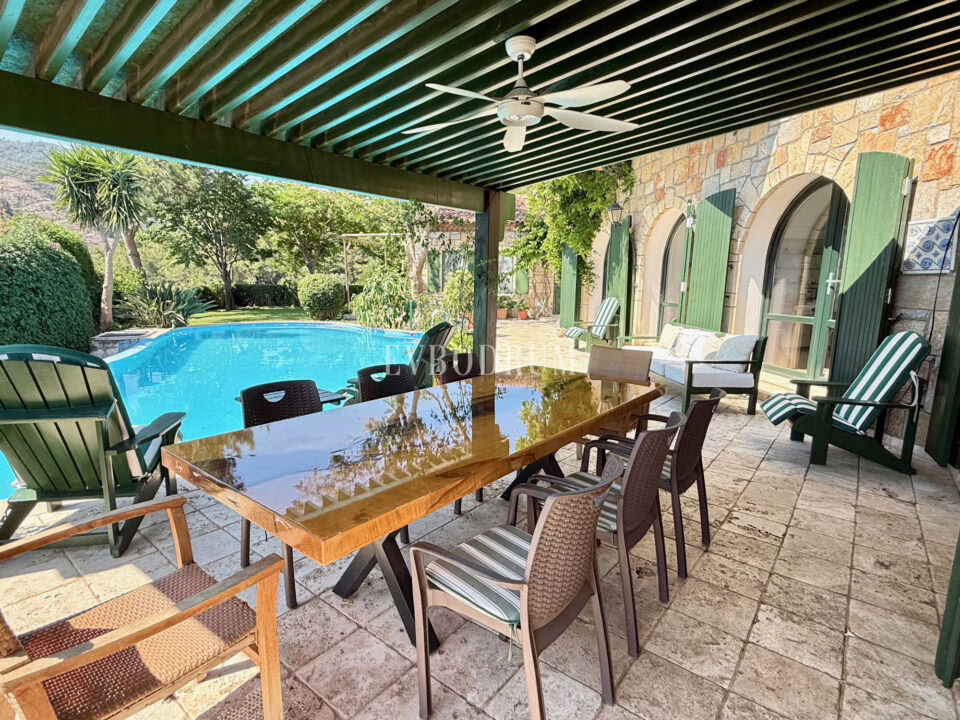 Eski Gölköy'de Görkemli Taş Ev, Misafir Evi ve Havuz – Photo 9