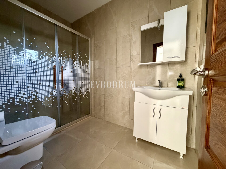 Single-Storey House with Private Pool in Yalıkavak
