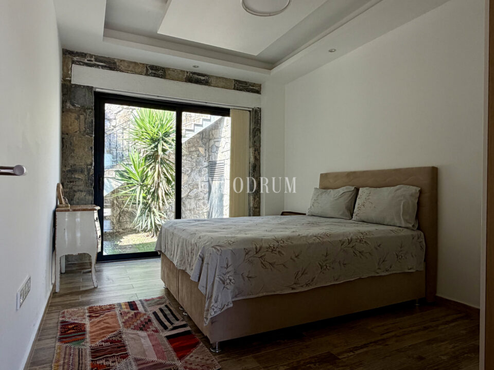 Single-Storey House with Private Pool in Yalıkavak