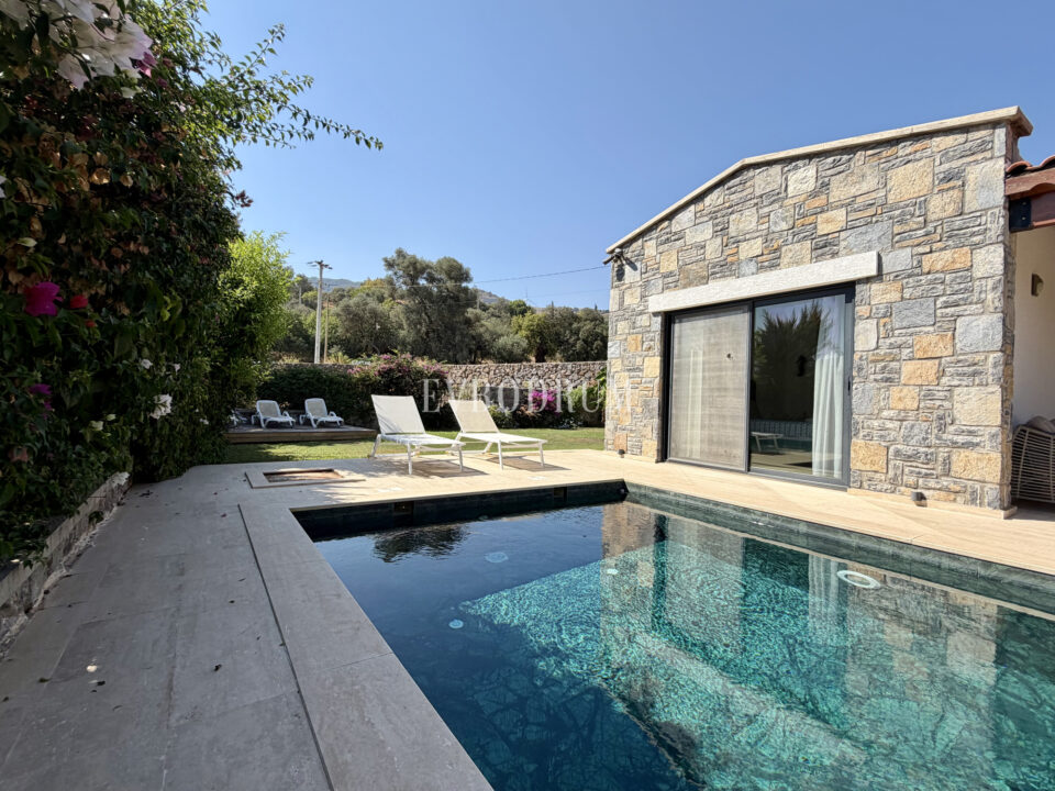Single-Storey House with Private Pool in Yalıkavak
