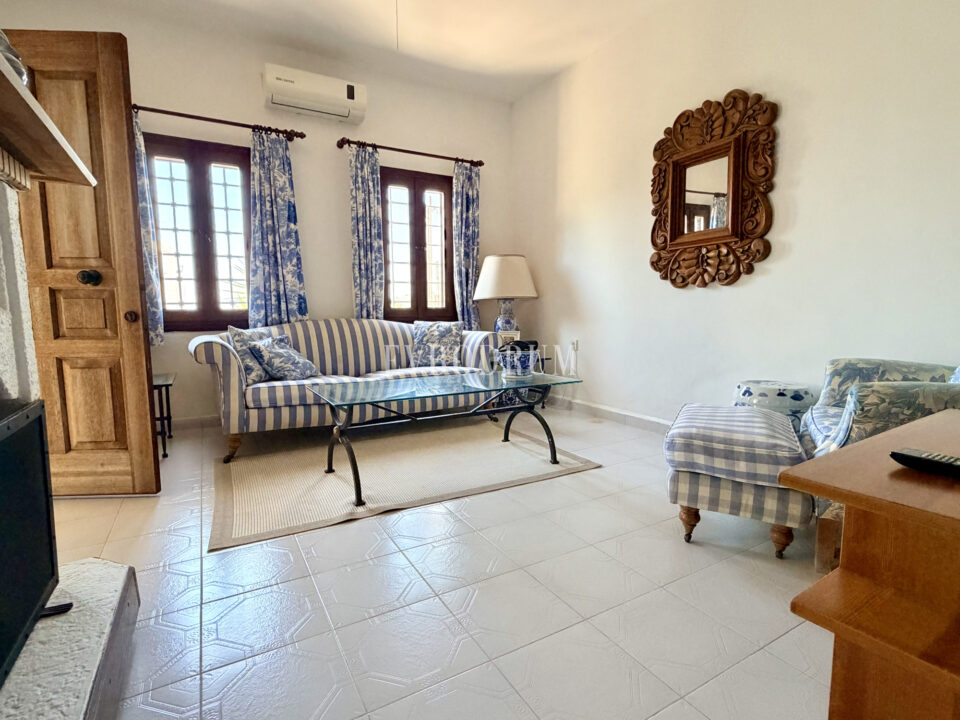 Yalıkavak Cennetköy Sitesi'nde Köşe Konumda Villa