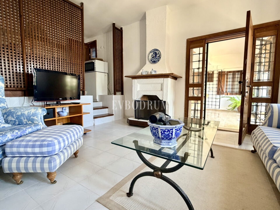Yalıkavak Cennetköy Sitesi'nde Köşe Konumda Villa