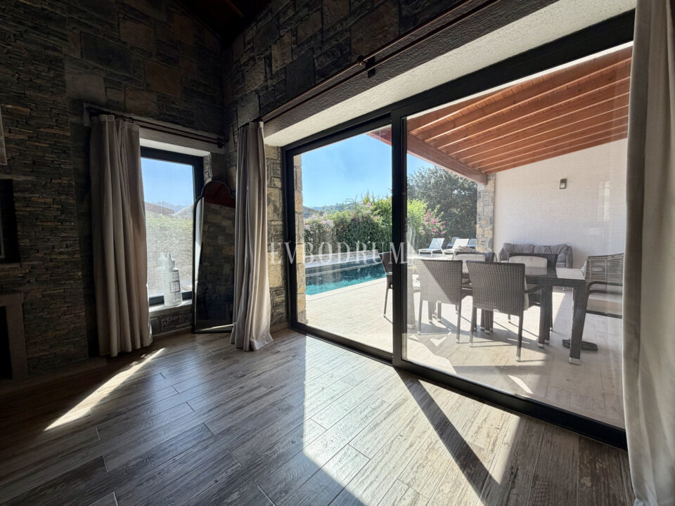 Single-Storey House with Private Pool in Yalıkavak