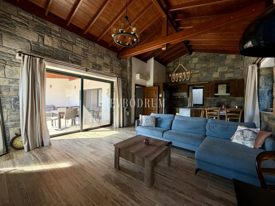 Single-Storey House with Private Pool in Yalıkavak