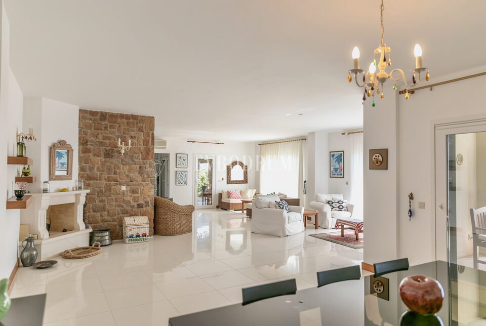 Eckvilla mit Meerblick und privatem Pool in Seba Yasemin Evleri, Gündoğan