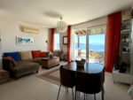 Upper-Floor Apartment With Panoramic Sea Views In Kumbahçe