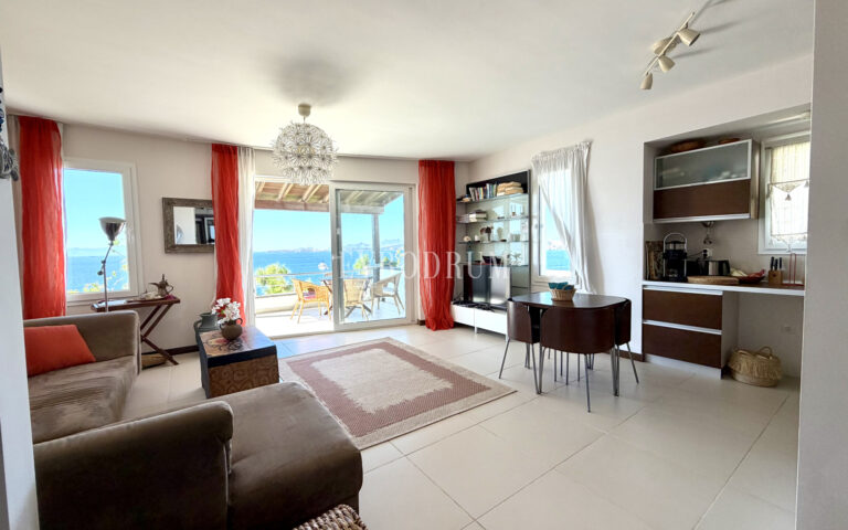 evb-kumbahcede-panoramik-deniz-manzarali-ust-kat-dai-3e1ebbc7