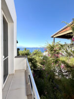 Upper-Floor Apartment With Panoramic Sea Views In Kumbahçe